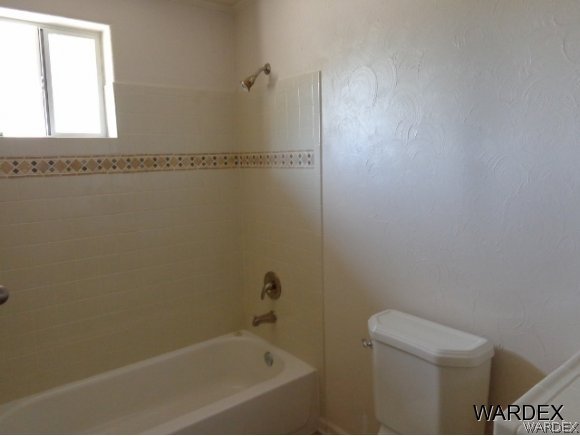 3225 White Cliff Road Kingman, AZ 86409 - Photo 7 of 23 Master Bathroom