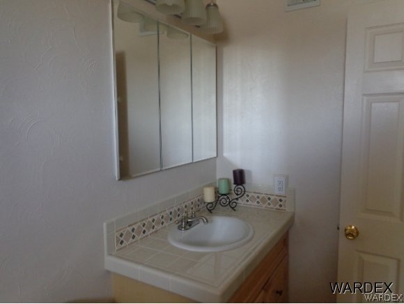 3225 White Cliff Road Kingman, AZ 86409 - Photo 8 of 23 Master Sink