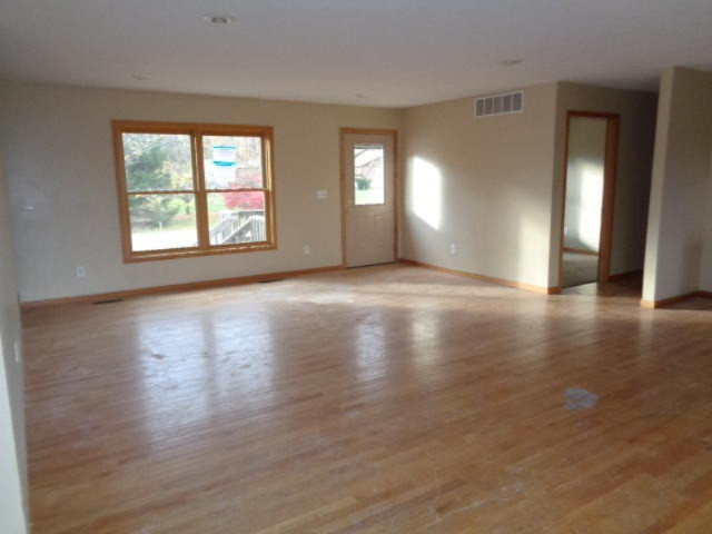 3763 Boyer Road Coloma, MI 49038 - Photo 3 of 5 DSC02688