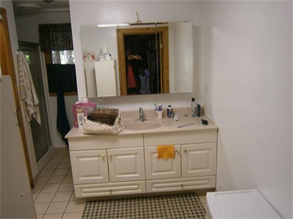 898 Concord Road Marlborough, MA 01752 - Photo 13 of 21 Gallery Image 13