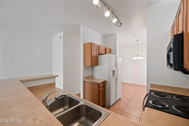 $2,150 | 2250 East Deer Valley Drive, Unit 78, Phoenix, AZ 85024