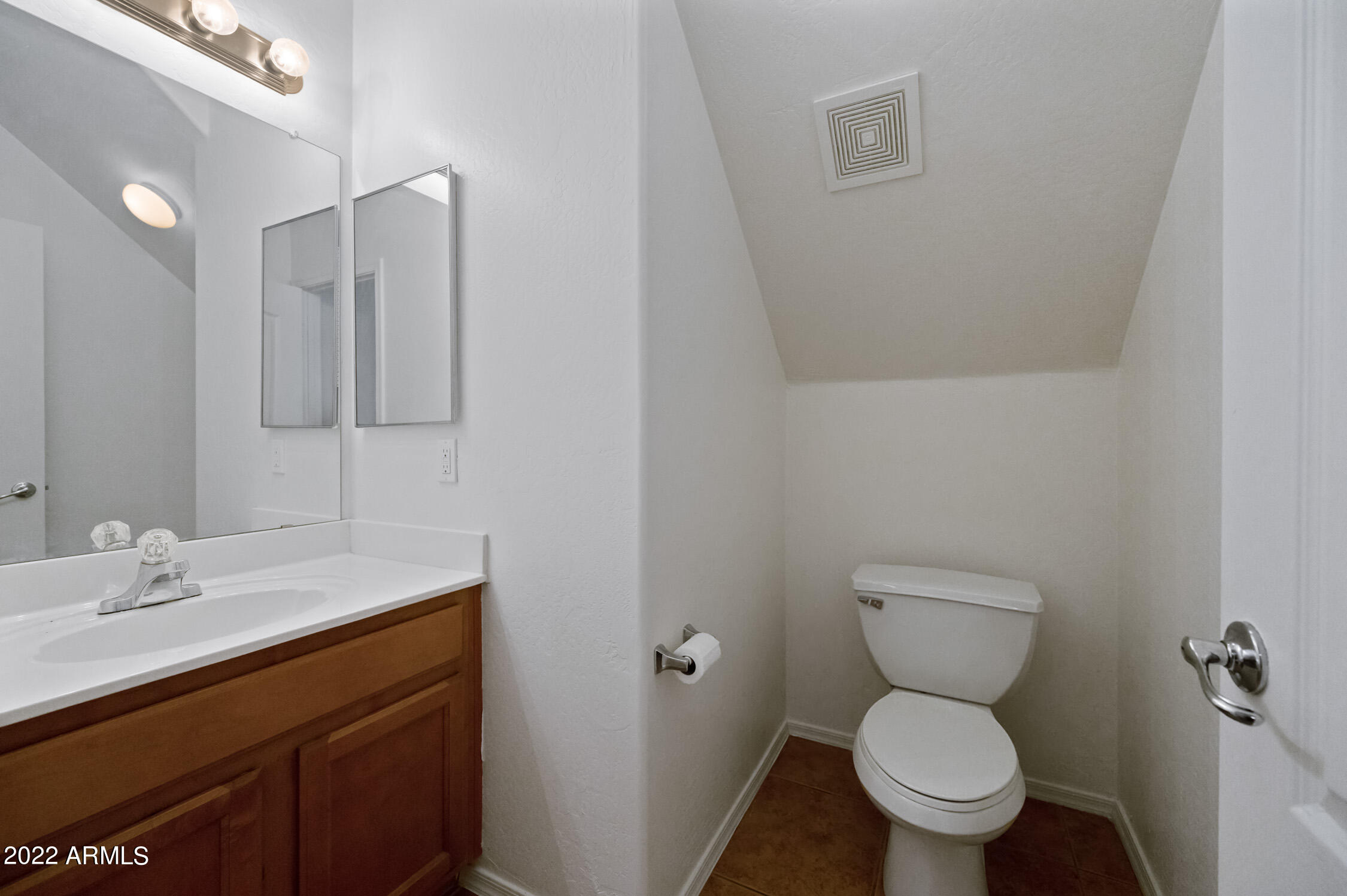 2250 East Deer Valley Drive, Unit 78 Phoenix, AZ 85024 - Photo 10 of 22 ocupix-2250EDVR78-11