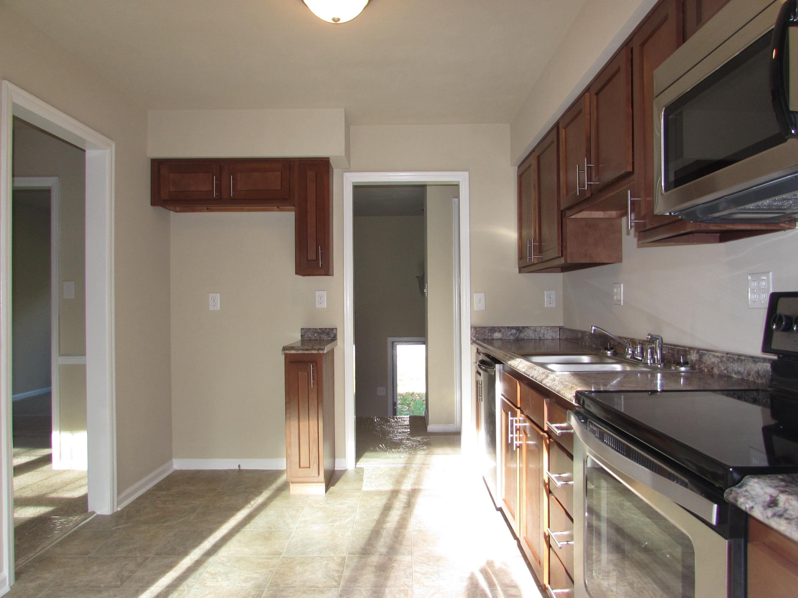 249 Scalybark Drive Blue Ridge, VA 24064 - Photo 6 of 22 Kitchen