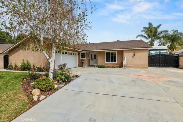 $775,000 | 27816 Ridgegrove Drive, Saugus, CA 91350