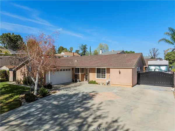 $775,000 | 27816 Ridgegrove Drive, Saugus, CA 91350