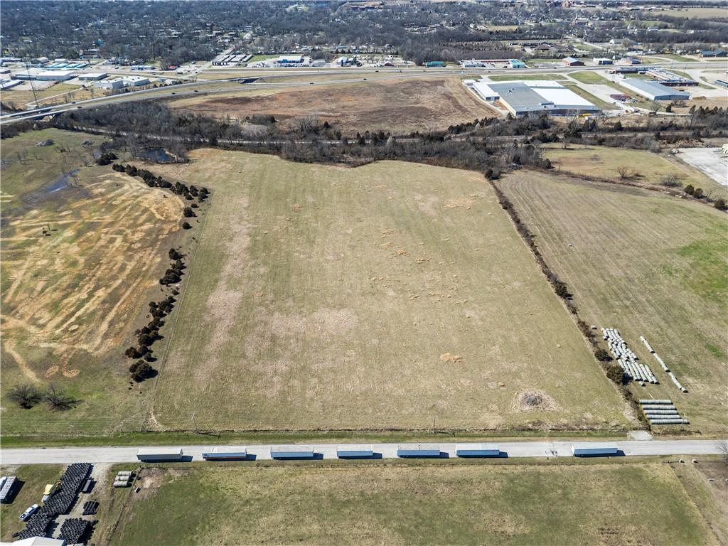 South Click Street Nevada, MO 64772 - Photo 11 of 22