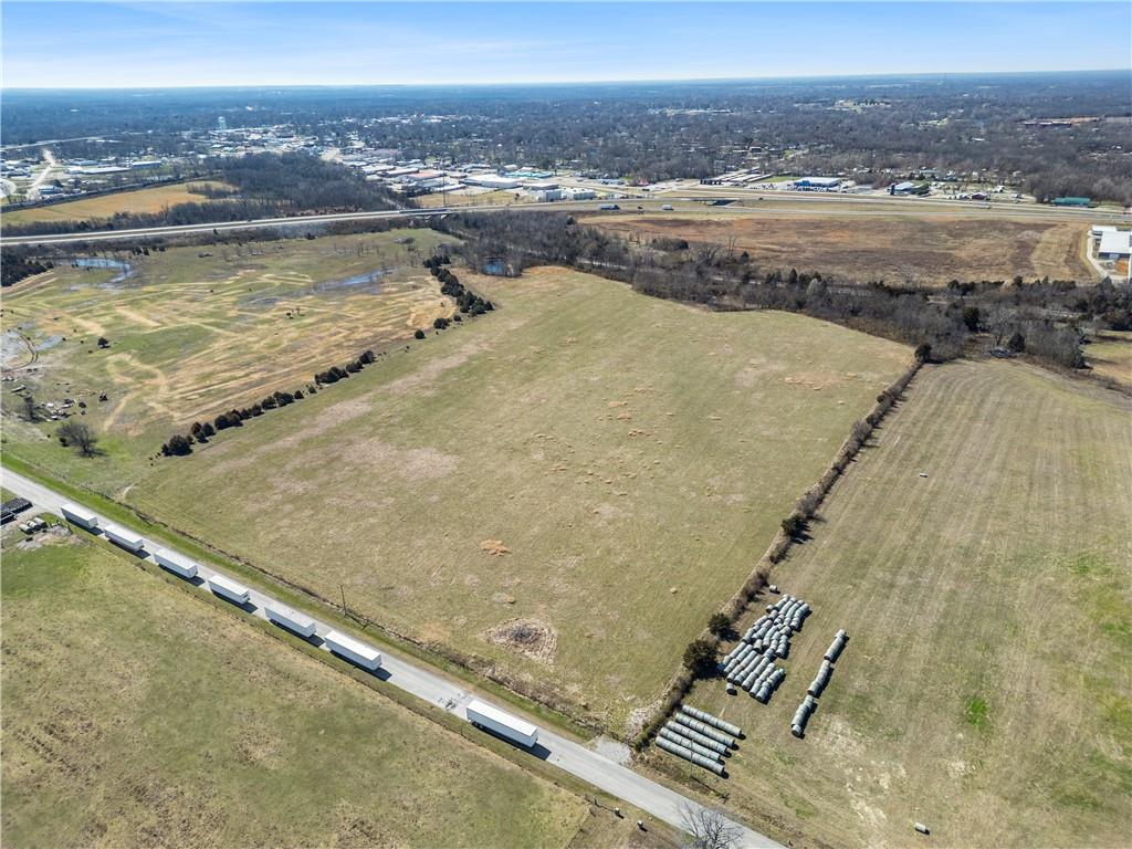 South Click Street Nevada, MO 64772 - Photo 2 of 22