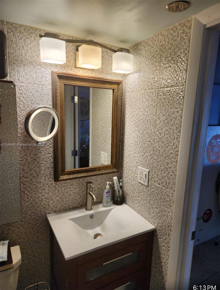 6380 Jack Rabbit Lane Miami Lakes, FL 33014 - Photo 14 of 15 Gallery Image 14
