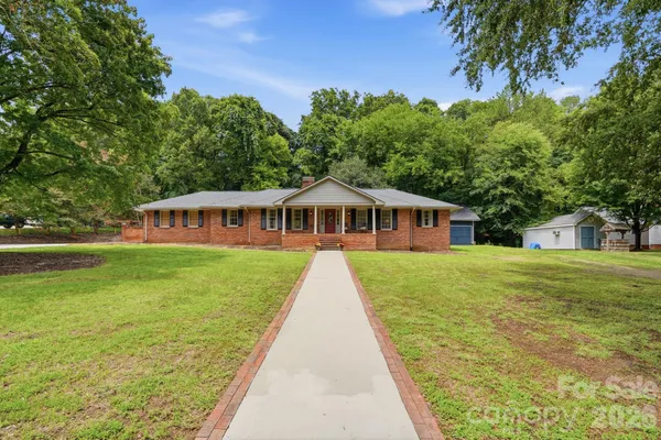 $610,000 | 185 Hillcrest Avenue Southeast, Concord, NC 28025
