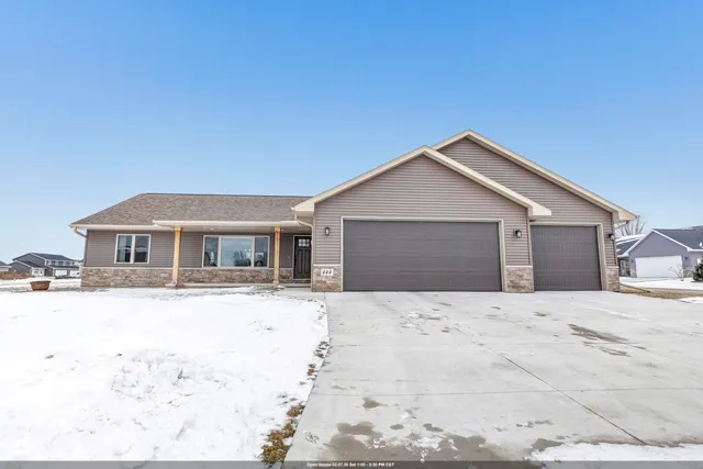 $450,000 | 444 Sunny Vista Court, Seymour, WI 54165