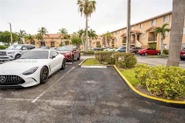 $375,000 | 17425 Northwest 75th Place, Unit 101, Hialeah, FL 33015