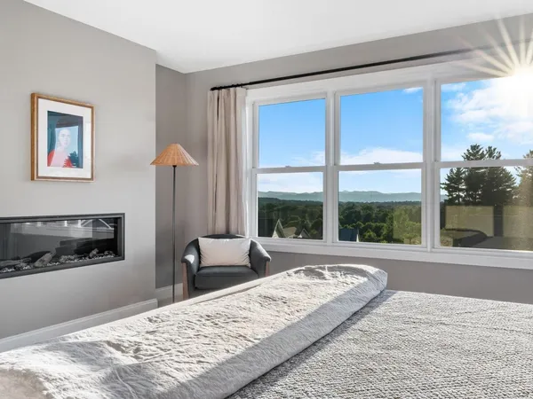 $1,195,000 | 27 Leo Lane, South Burlington, VT 05403