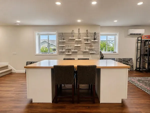 $1,195,000 | 27 Leo Lane, South Burlington, VT 05403