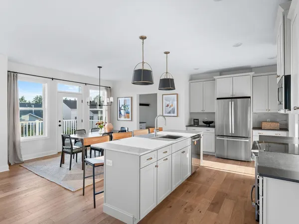 $1,195,000 | 27 Leo Lane, South Burlington, VT 05403