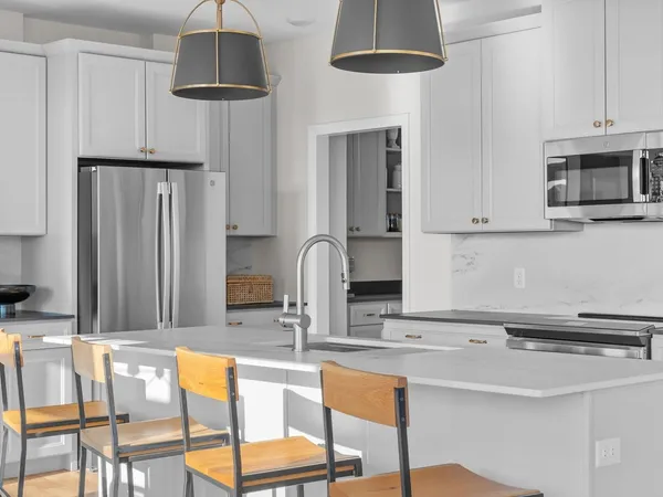 $1,195,000 | 27 Leo Lane, South Burlington, VT 05403