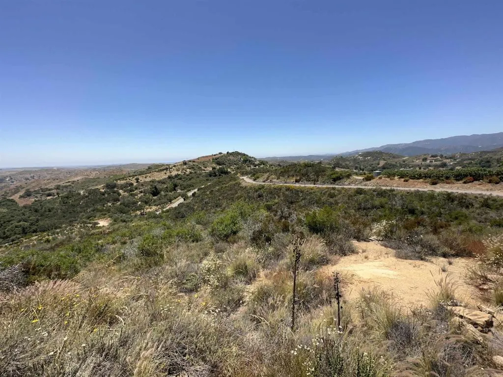 6 Harris Drive Fallbrook, CA 92028 - Photo 30 of 33 a view of lake