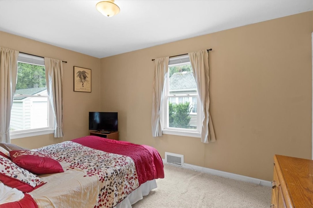 62 Mayfair Drive Irondequoit, NY 14617 - Photo 14 of 37