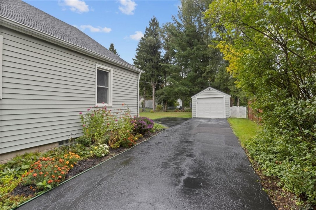 62 Mayfair Drive Irondequoit, NY 14617 - Photo 31 of 37