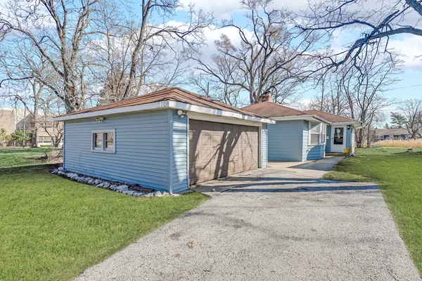 $195,000 | 17015 Annetta Avenue, Hazel Crest, IL 60429