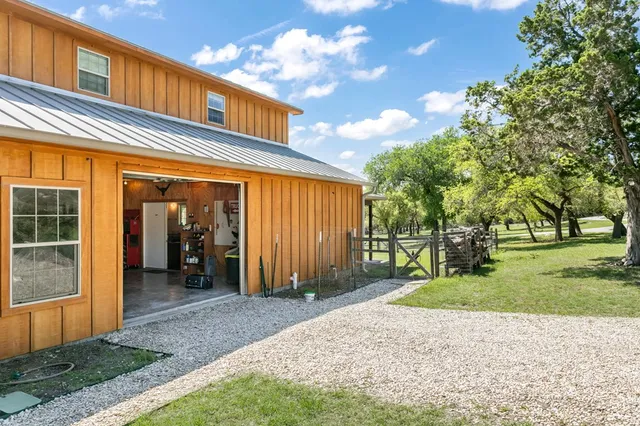 $2,595,000 | 362 Kruse Hill Drive, Fredericksburg, TX 78624