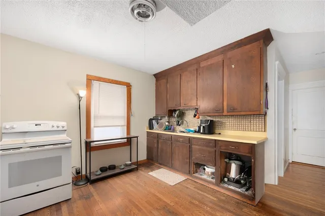 $539,900 | 36 Blackamore Avenue, Cranston, RI 02910