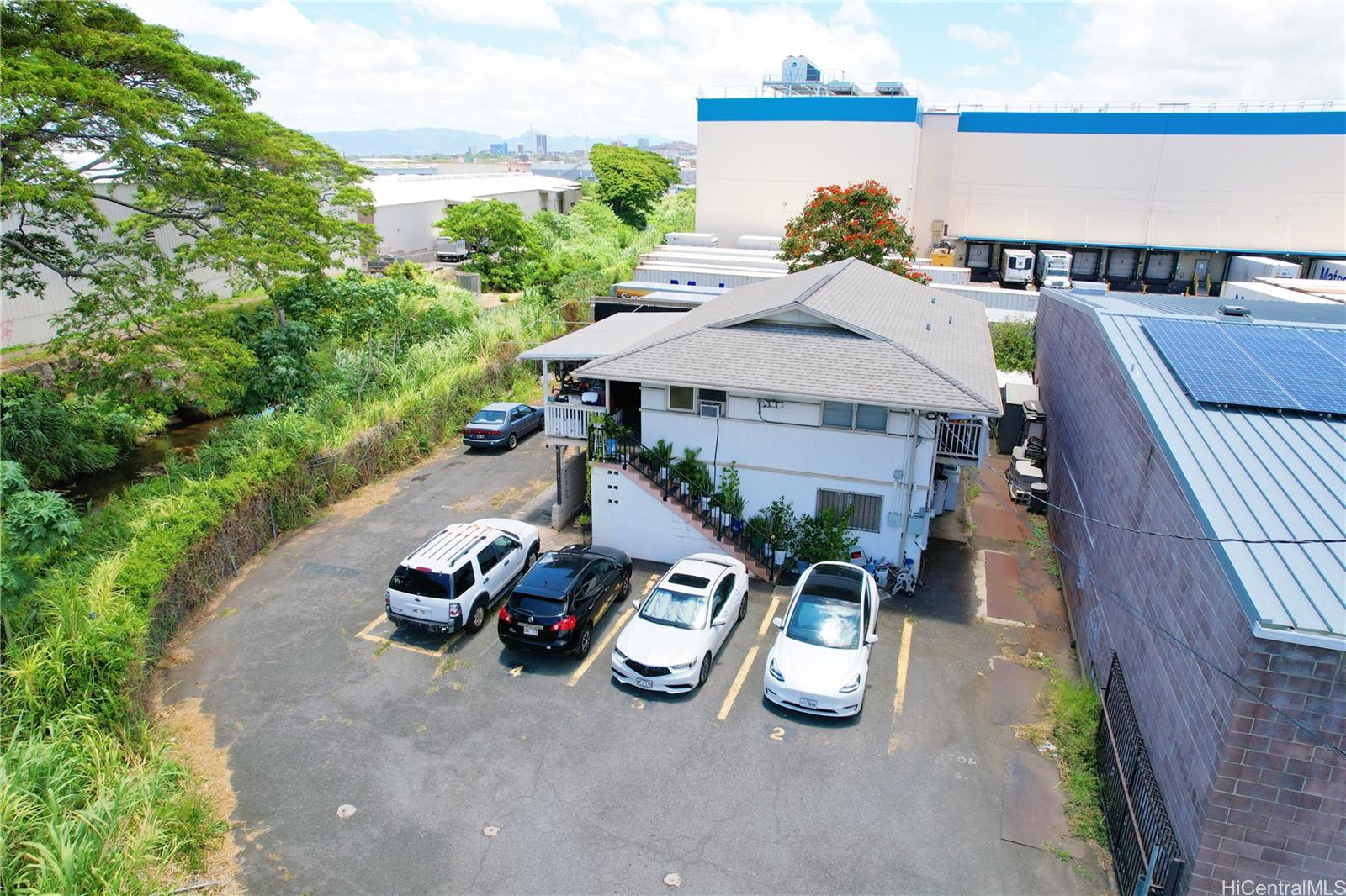 Front view of property