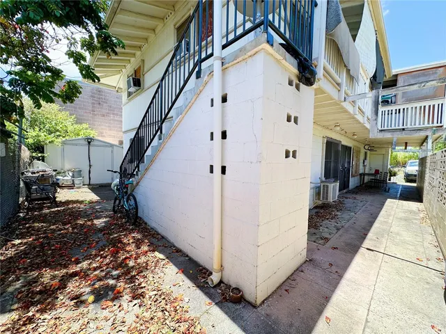 $1,250,000 | 710 Umi Street, Unit B, Honolulu, HI 96819