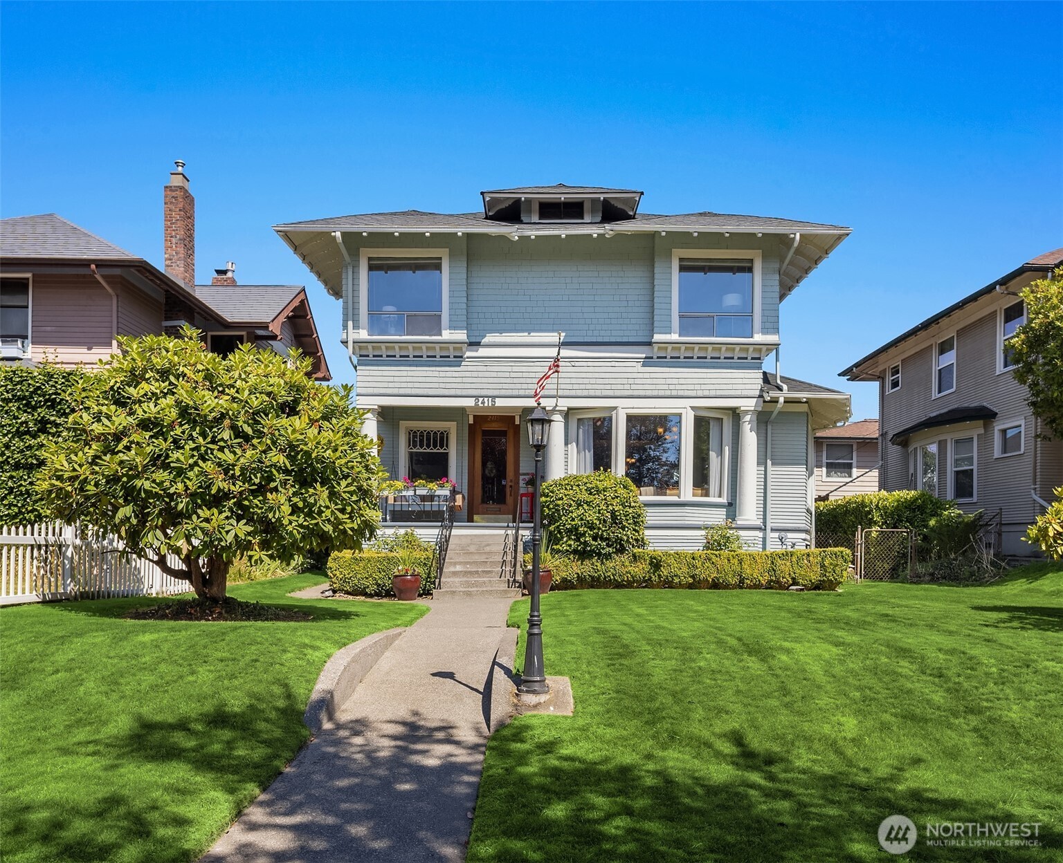 2415 Rucker Avenue Everett, WA 98201 - Photo 1 of 38