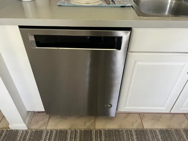 a close view of sink and tap