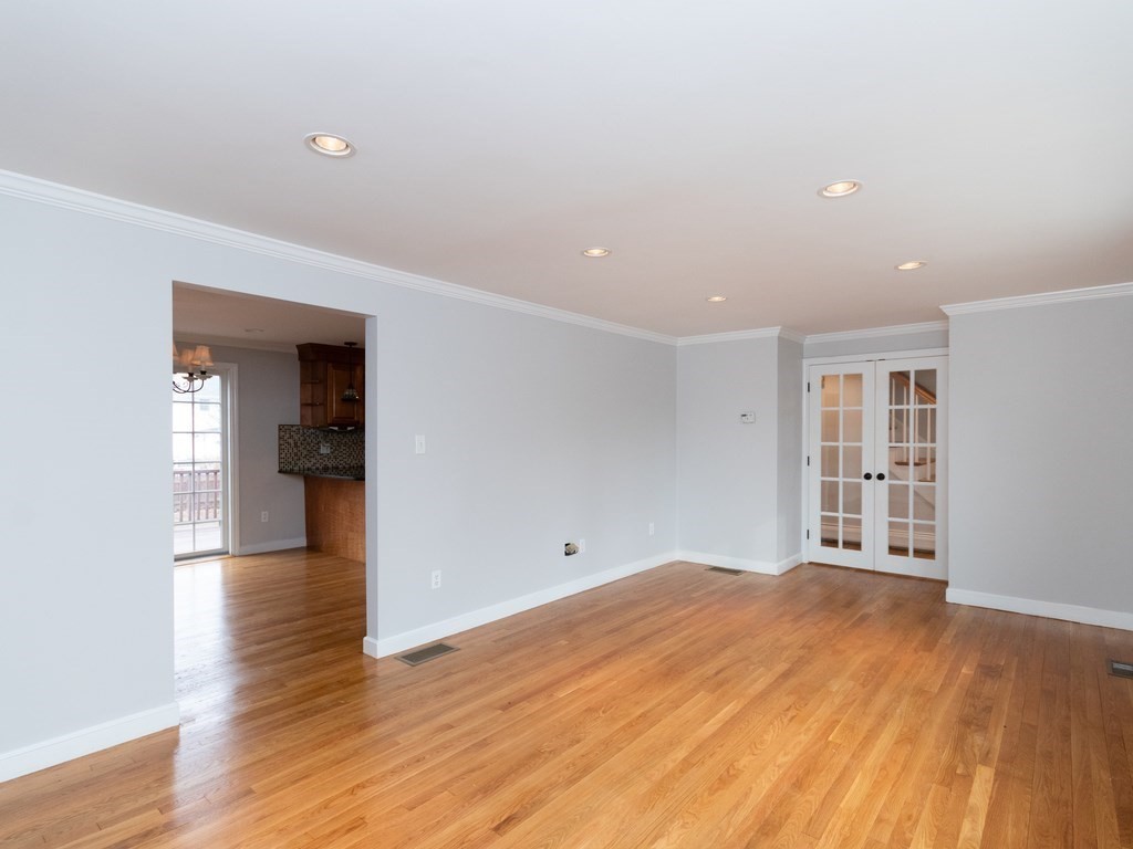 15 Wallace Road Quincy, MA 02169 - Photo 13 of 36 Gallery Image 13