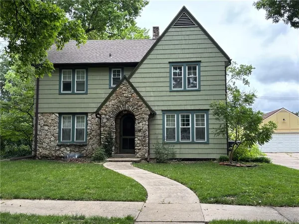 $275,000 | 930 South Hickory Street, Ottawa, KS 66067