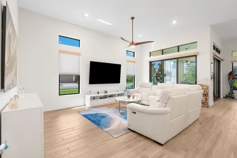 $895,000 | 11975 Vivar Run, Parkland, FL 33076