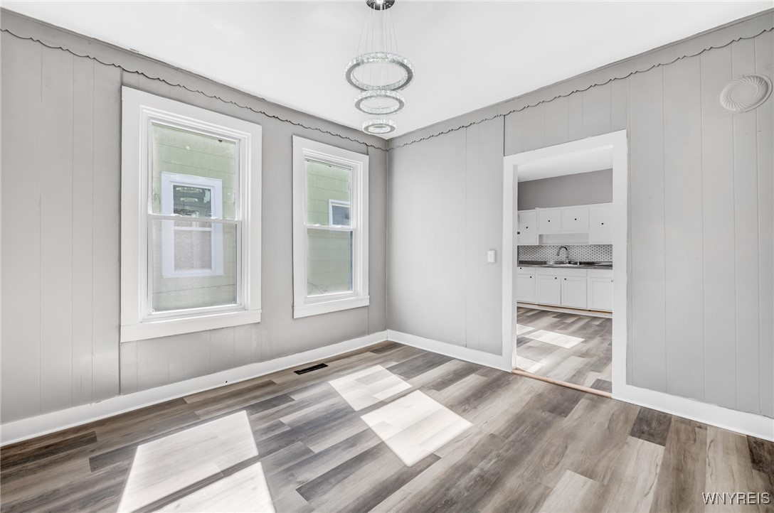 34 Rogers Avenue Buffalo, NY 14211 - Photo 12 of 47