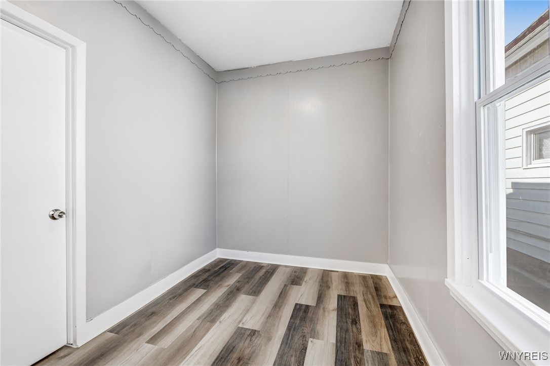 34 Rogers Avenue Buffalo, NY 14211 - Photo 24 of 47