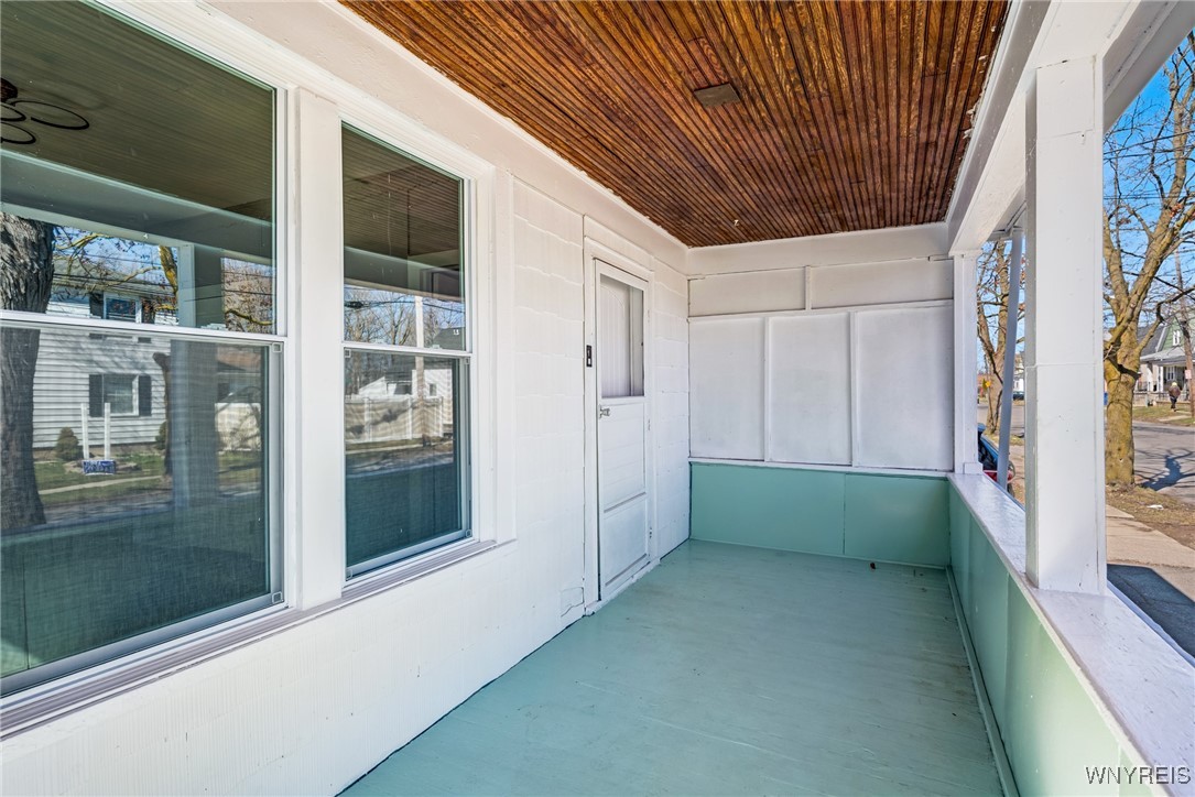 34 Rogers Avenue Buffalo, NY 14211 - Photo 3 of 47