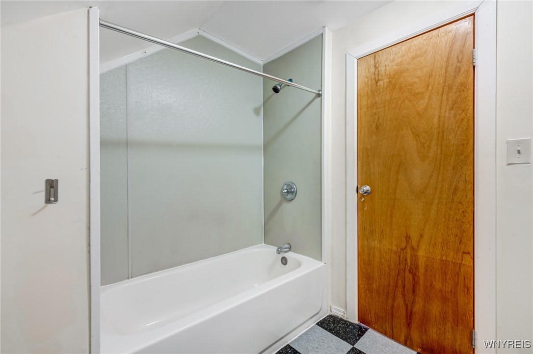 34 Rogers Avenue Buffalo, NY 14211 - Photo 34 of 47