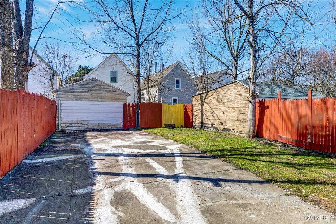 34 Rogers Avenue Buffalo, NY 14211 - Photo 44 of 47