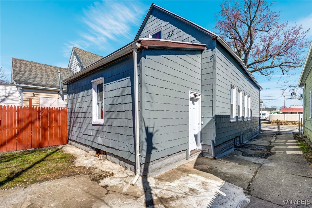 34 Rogers Avenue Buffalo, NY 14211 - Photo 46 of 47