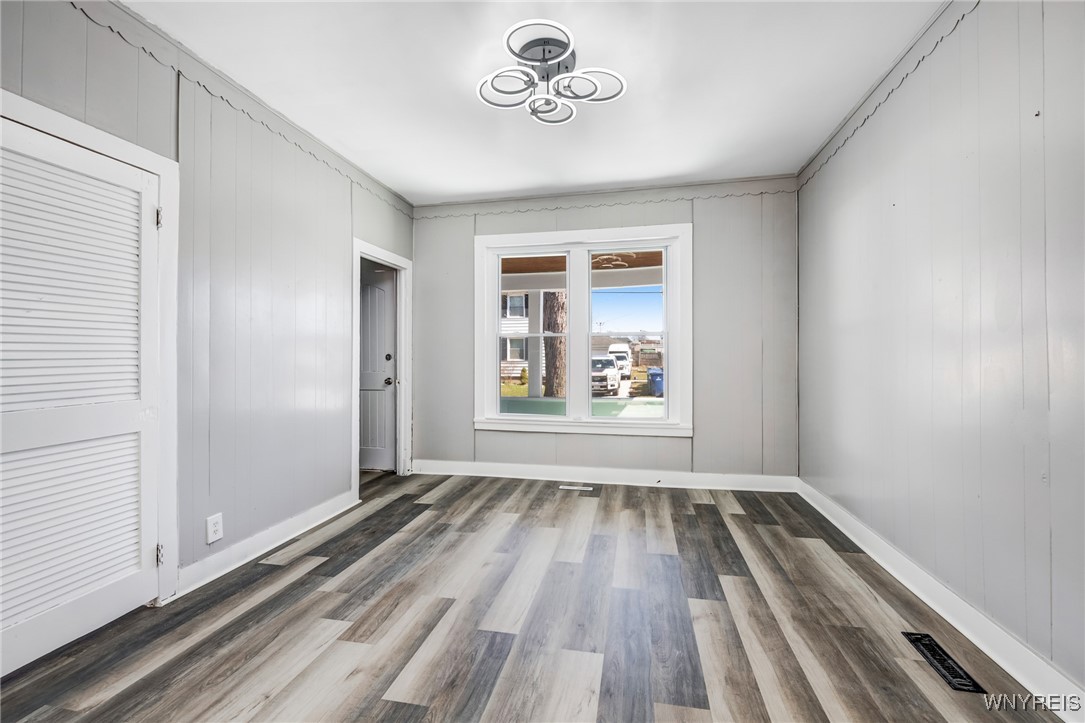 34 Rogers Avenue Buffalo, NY 14211 - Photo 9 of 47