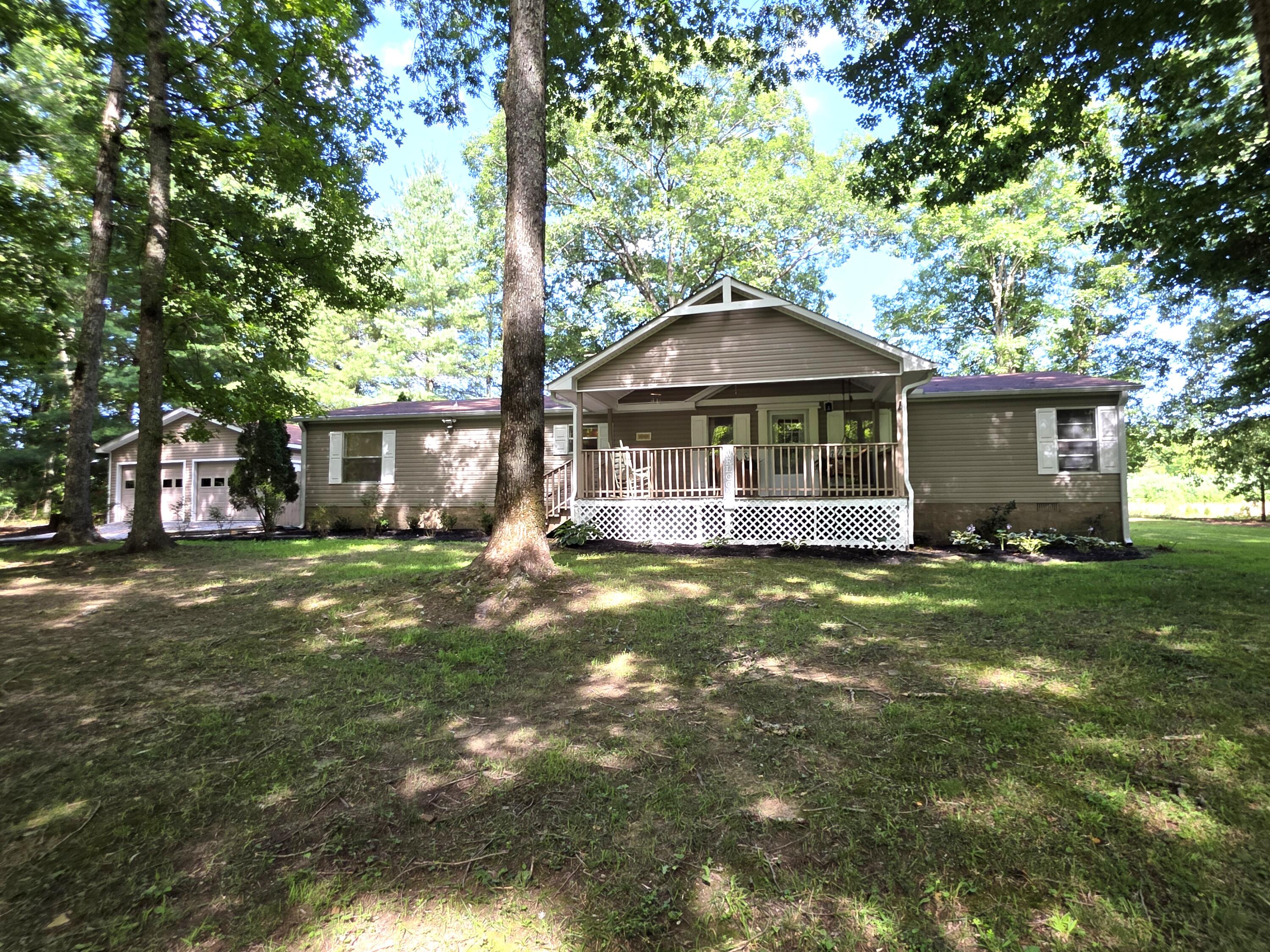 398 Armory Road Tracy City, TN 37387 - Photo 1 of 27 Front