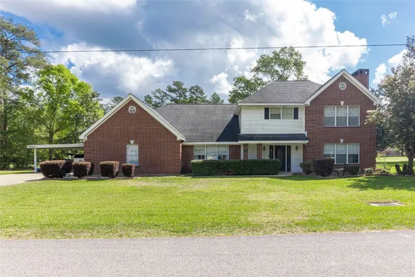 $349,900 | 108 White Oak Village Mills, Village Mills, TX 77663