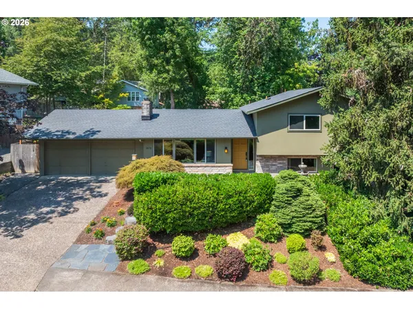 $539,000 | 2670 Windsor Circle East, Eugene, OR 97405