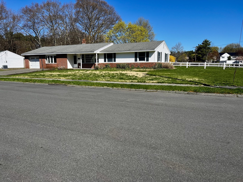 1 Perkins Road Danvers, MA 01923 - Photo 2 of 25