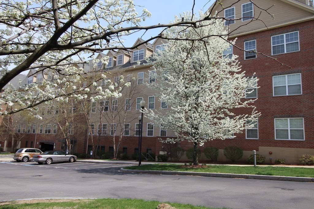 1 Powder Mill Square, Unit 404A Andover, MA 01810 - Photo 23 of 34