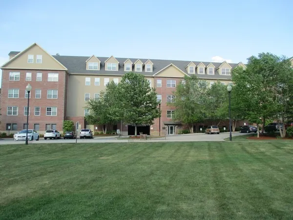 $3,000 | 1 Powder Mill Square, Unit 404A, Andover, MA 01810