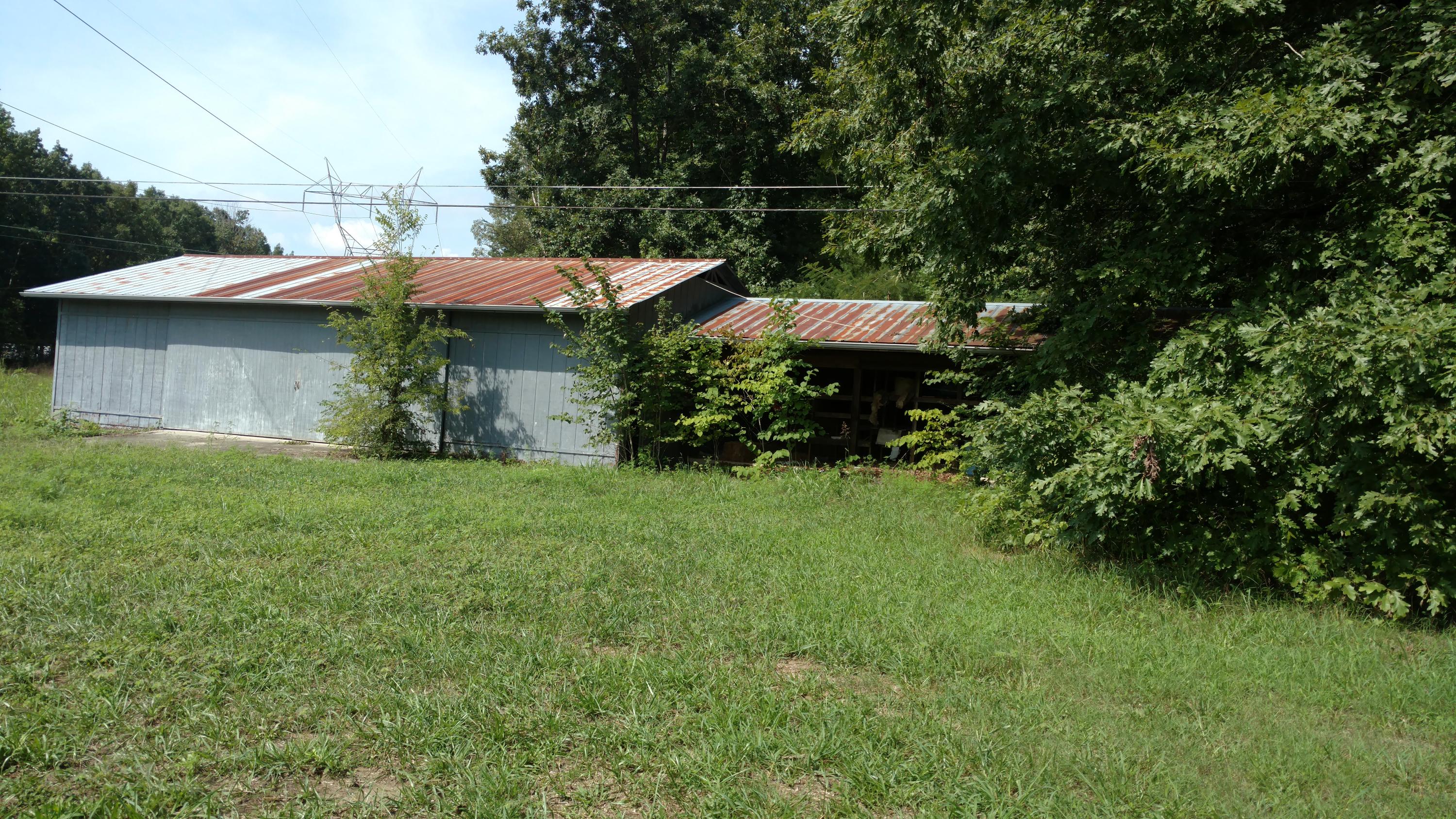 240 Austin Road Dunlap, TN 37327 - Photo 14 of 15 barn