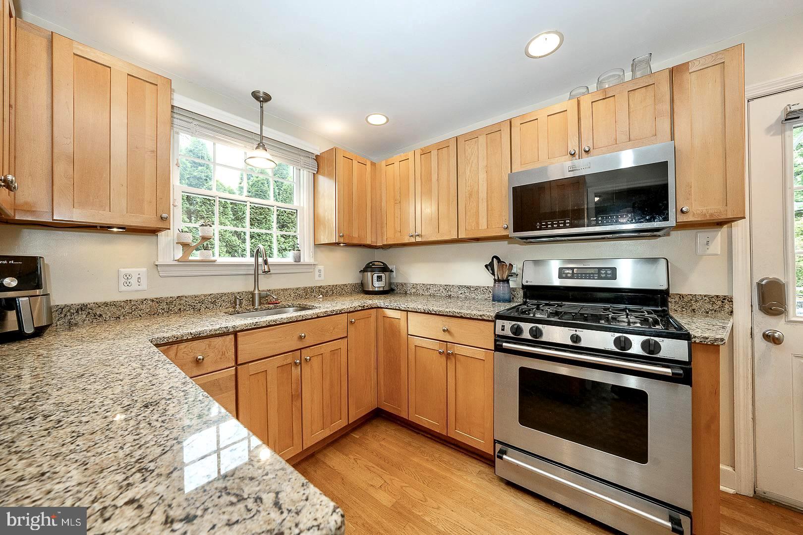 305 Eagle Road Wayne, PA 19087 - Photo 12 of 43 Gallery Image 12