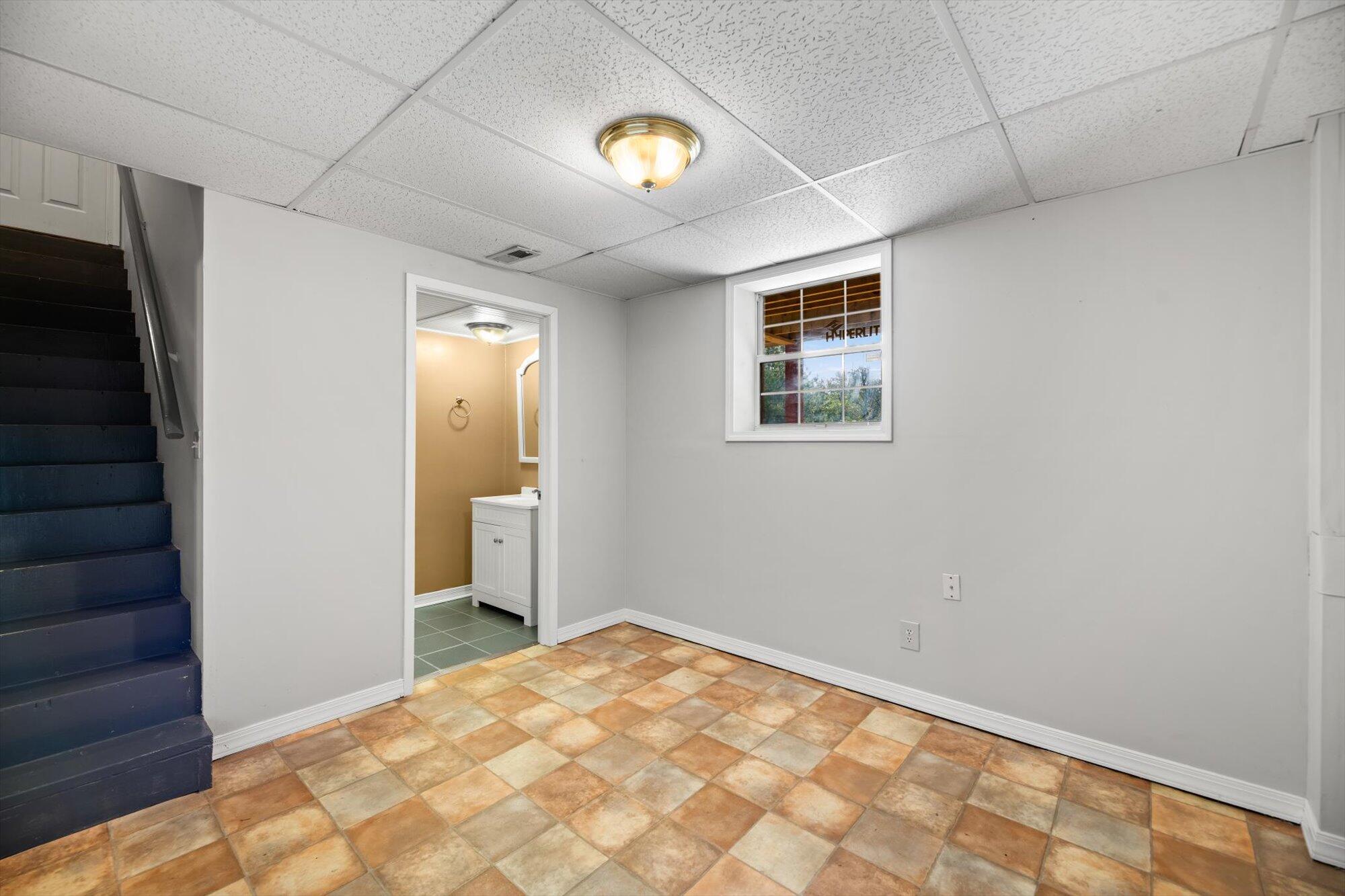 2802 Ridgeview Drive Maryville, TN 37801 - Photo 15 of 24 Downstairs office space
