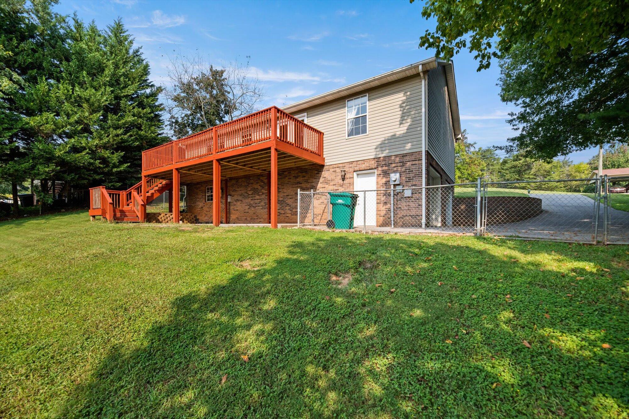 2802 Ridgeview Drive Maryville, TN 37801 - Photo 21 of 24 So much potential