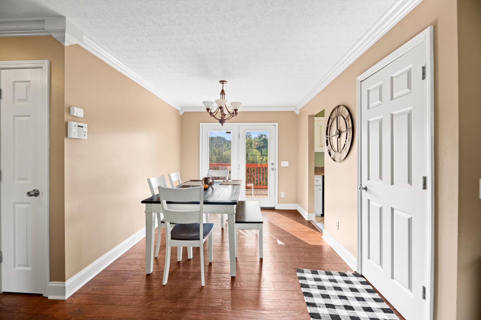 2802 Ridgeview Drive Maryville, TN 37801 - Photo 6 of 24 Spacious space for dining rm